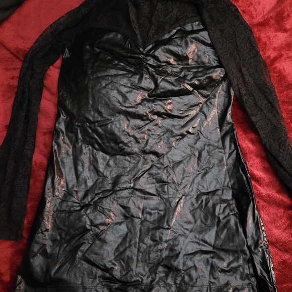 Black wetlook and lace dress - Size 2x/3x - Picture 4 of 4